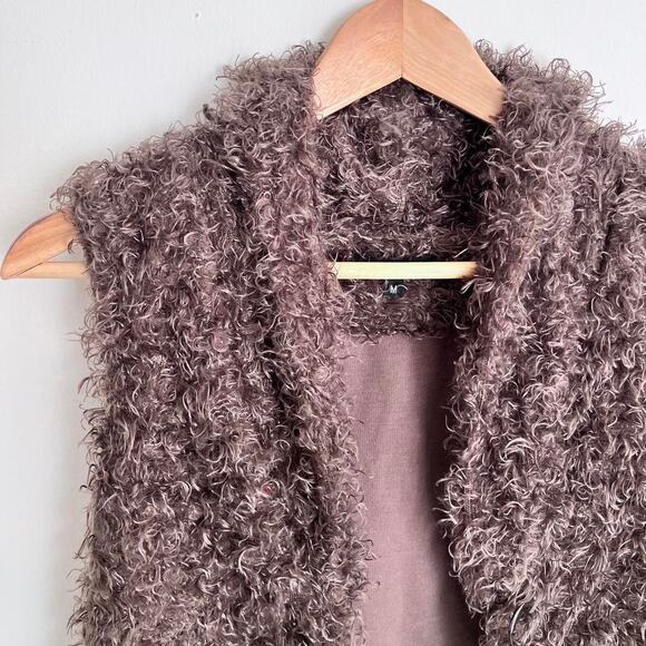 Y2k brown fluffy vest clasp - Picture 2 of 5